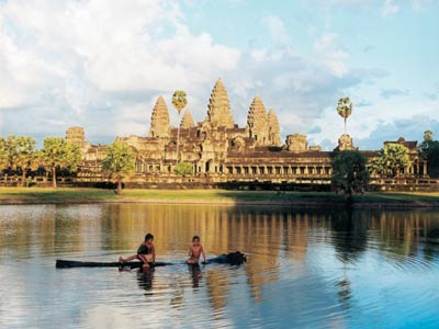 Angkor Wat Sunrise + Small Tour